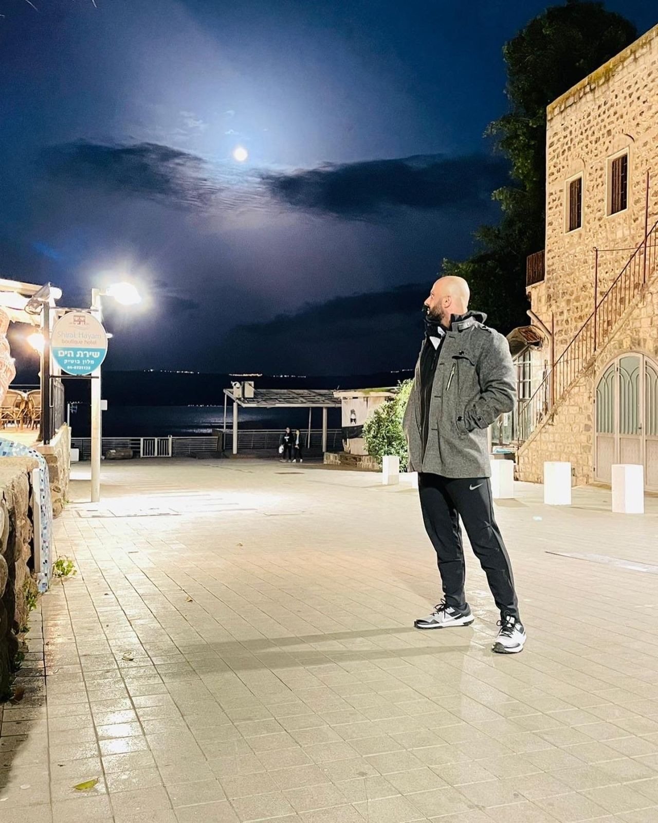 A moonlit evening by the waterfront
